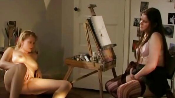 The Life Erotic: Lange slanke exotische meid Tamara speelt met haar poesje porno film hamster